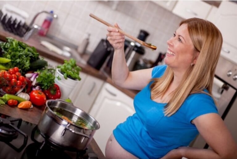 6 Healthy Soups to Try During Pregnancy